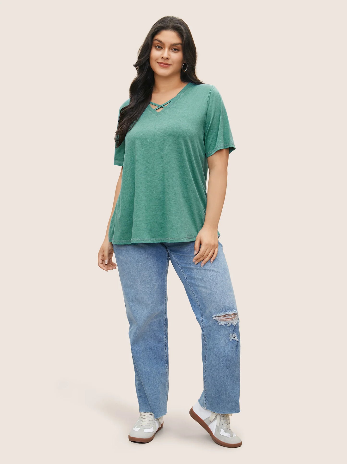 Solid Crisscross Neck Contrast Stitch T-shirt