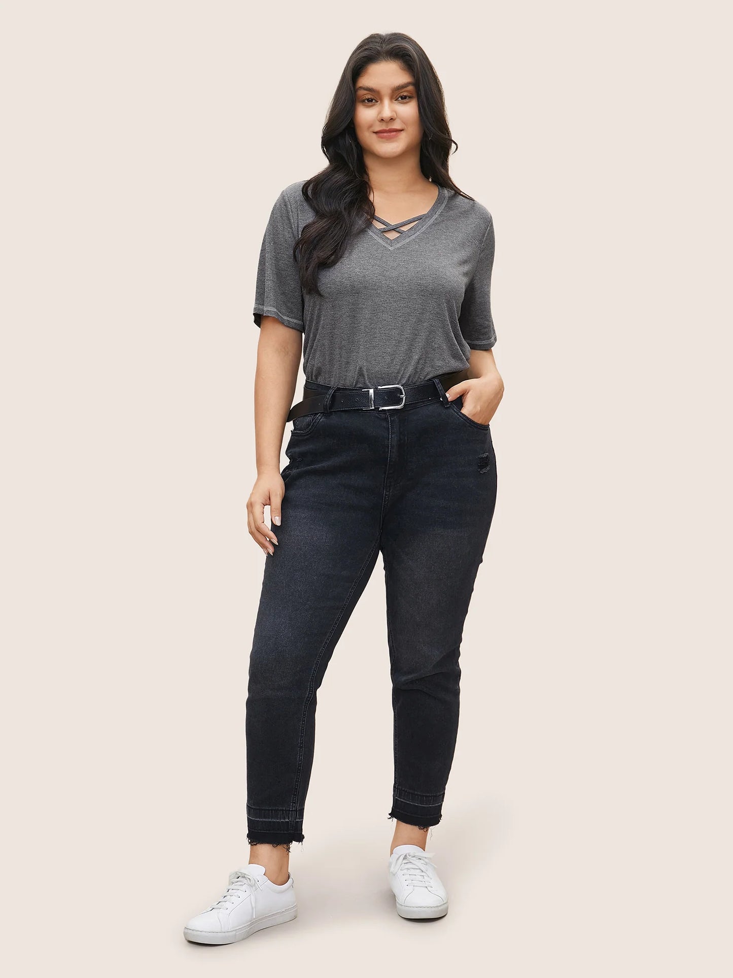 Solid Crisscross Neck Contrast Stitch T-shirt