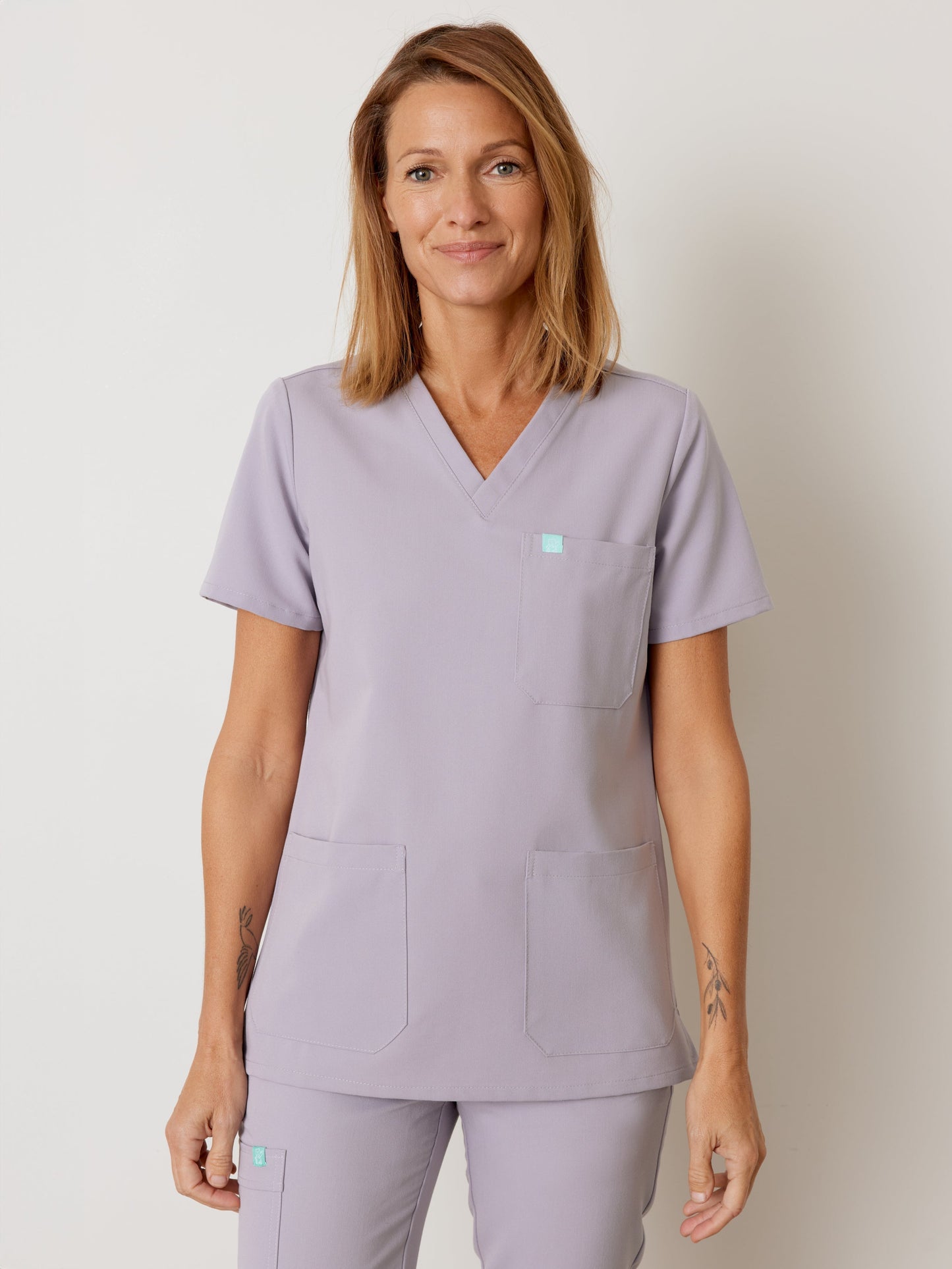 CHLOE RE-GARDE™ - PEARL - Three Pockets Scrub Top - SILVADUR™ - Final Sale