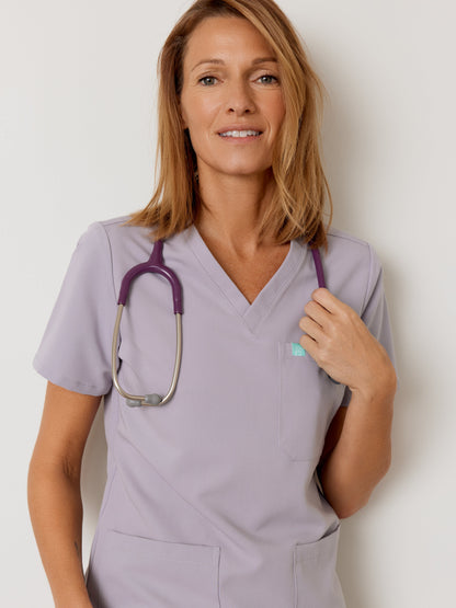 CHLOE RE-GARDE™ - PEARL - Three Pockets Scrub Top - SILVADUR™ - Final Sale