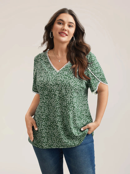 Petal Sleeve Floral Lace Spliced Shirt