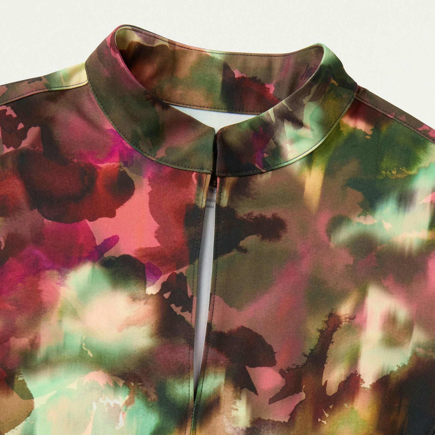 Aria Fit & Flare Mock-Neck Scrub Top - Floral Haze