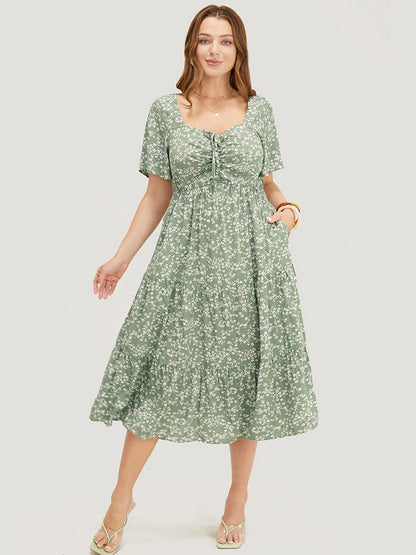 Ditsy Floral Sweetheart Drawstring Pocket Tiered Dress