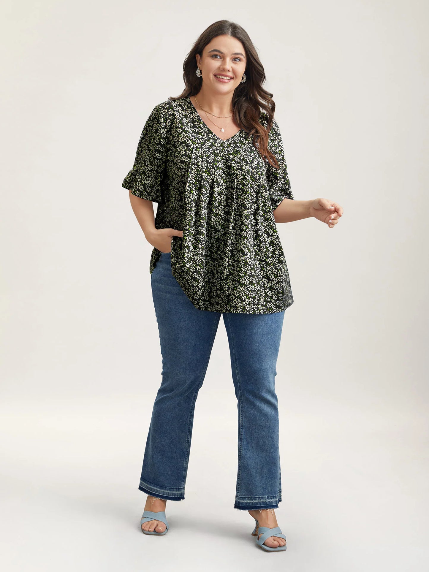 Ditsy Floral Pleated Flared Sleeve Shirt